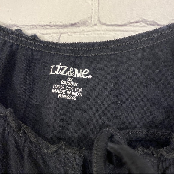 Liz & Me Womens Shirt 3X 26/28W Black Embroidered Floral Short Sleeve Stretch - Picture 3 of 6